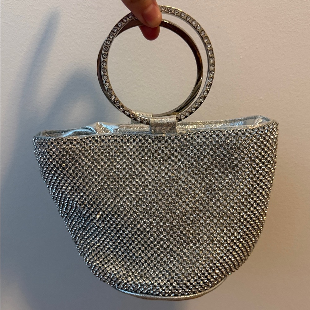 Elegant Silver Rhinestone Evening Bag